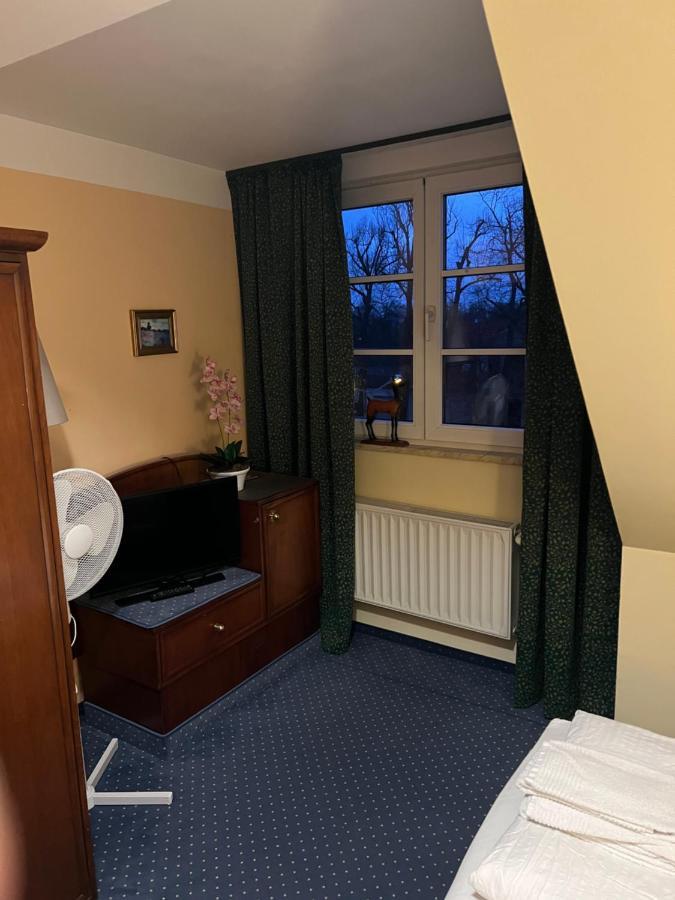 Hotel Am Schloss - Frankfurt An Der Oder Luaran gambar
