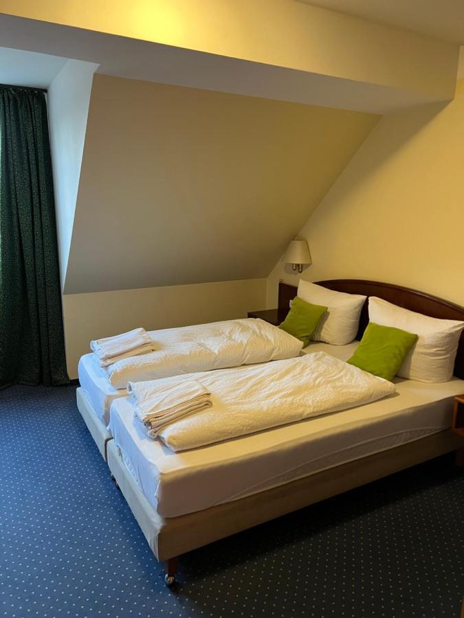 Hotel Am Schloss - Frankfurt An Der Oder Luaran gambar
