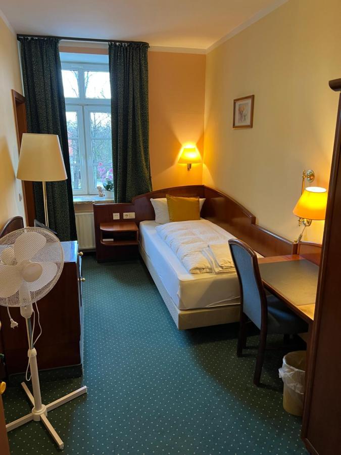 Hotel Am Schloss - Frankfurt An Der Oder Luaran gambar