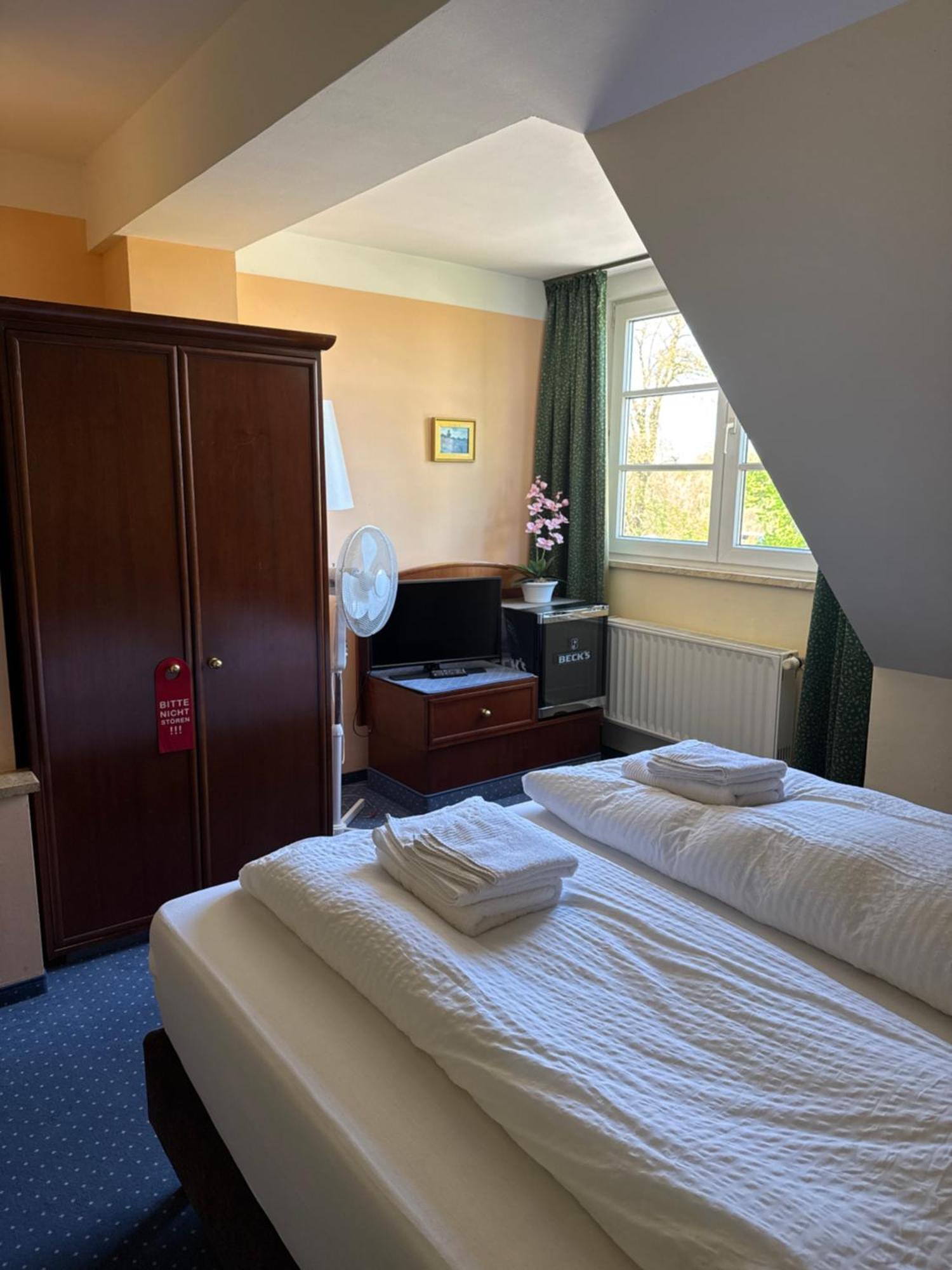 Hotel Am Schloss - Frankfurt An Der Oder Luaran gambar